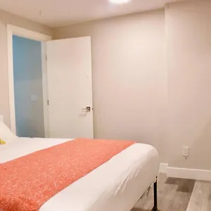 Modern 1br Full Kitchen Smarttv , Calgary Canada