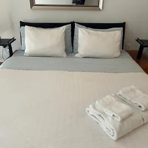 Your Alternative To A Five Star - Premium Location , Vancouver Canada